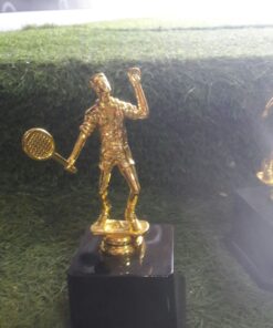 פסלון/גביע טניס שדה