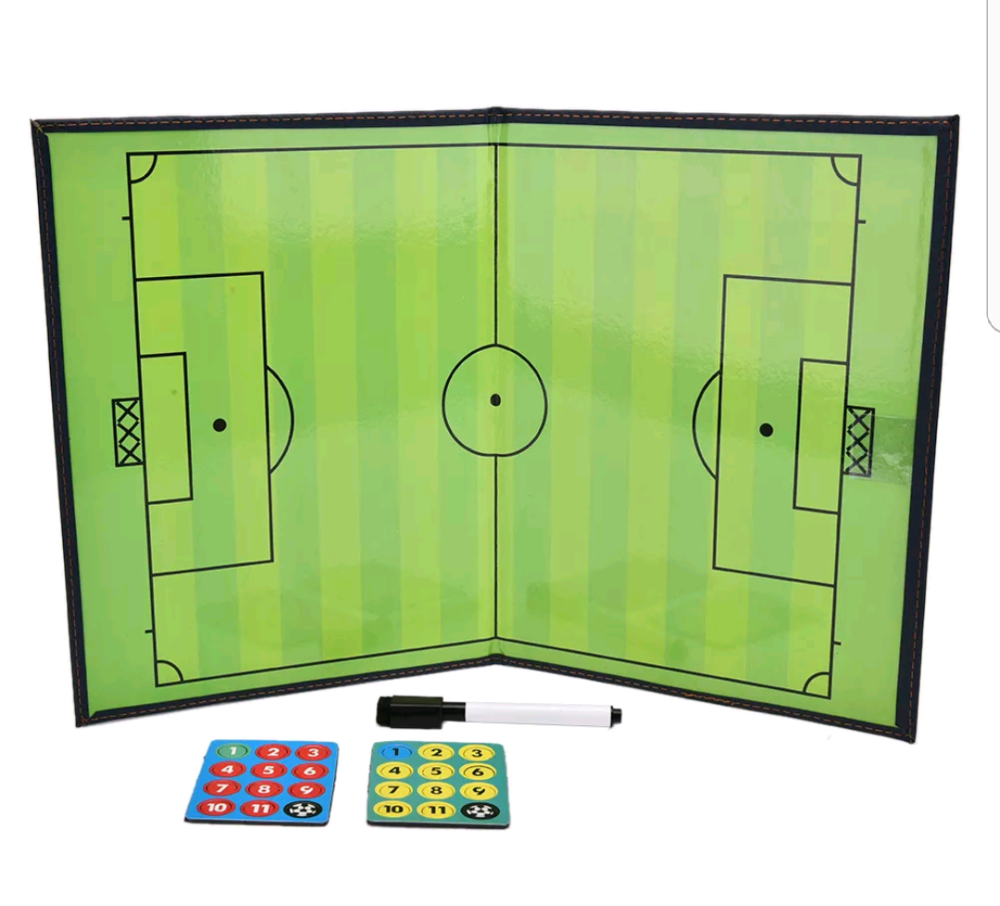 לוח טקטי למאמן כדורגל