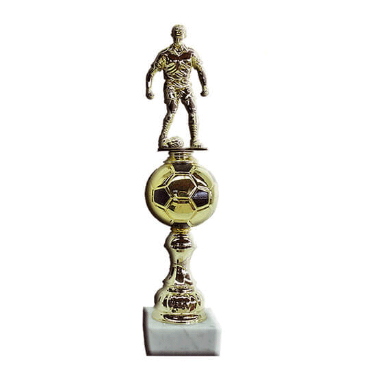 גביע כדורגלן על כדורגל
