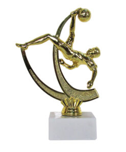 פסלון כדורגל סוואש בועט לאחור