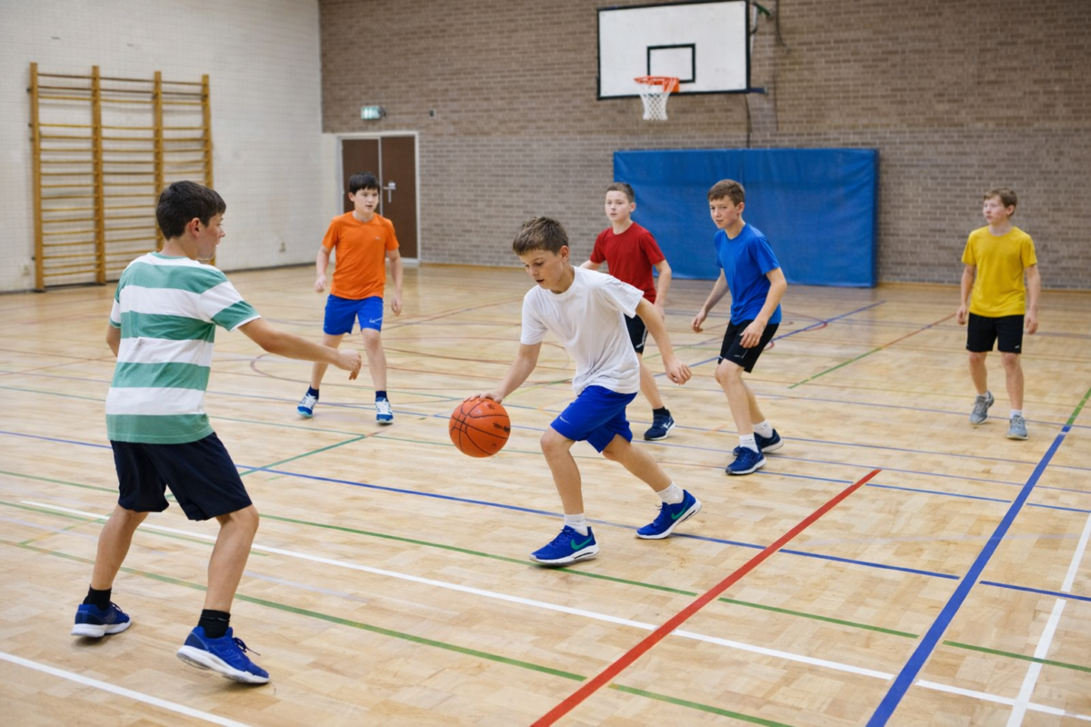 ציוד ספורט לבית ספר