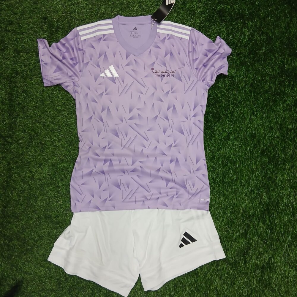 חליפת כדורגל אדידס