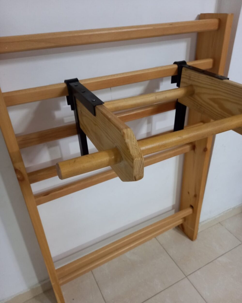 מתח מקבילים מעץ לסולם שוודי